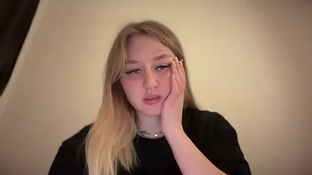 Snapshot of Isabel-Bailey chatting on December 2024 10:08:02 PM Isabel-Bailey online show from December 2024 10:08:02 PM