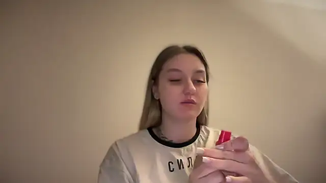 Snapshot of Isabel-Bailey chatting on December 2024 10:22:01 PM Isabel-Bailey online show from December 2024 10:22:01 PM