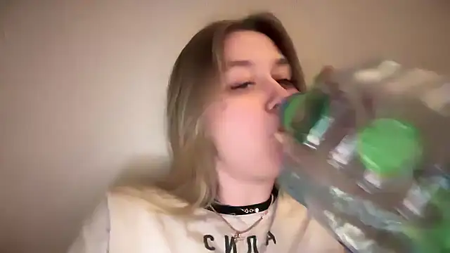 Snapshot of Isabel-Bailey chatting on December 2024 08:47:02 PM Isabel-Bailey online show from December 2024 08:47:02 PM