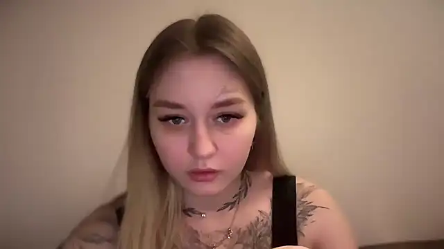 Snapshot of Isabel-Bailey chatting on December 2024 08:34:02 PM Isabel-Bailey online show from December 2024 08:34:02 PM