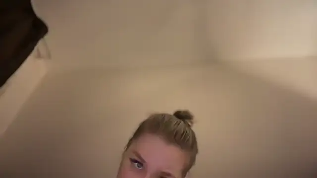 Snapshot of Isabel-Bailey chatting on January 2025 09:57:02 PM Isabel-Bailey online show from January 2025 09:57:02 PM