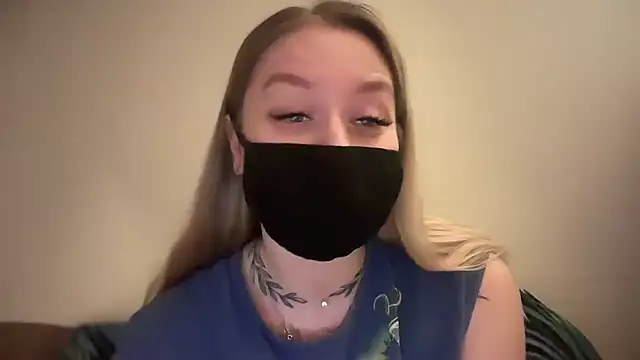 Snapshot of Isabel-Bailey chatting on January 2025 10:08:02 PM Isabel-Bailey online show from January 2025 10:08:02 PM