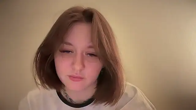 Snapshot of Isabel-Bailey chatting on February 2025 10:43:02 PM Isabel-Bailey online show from February 2025 10:43:02 PM