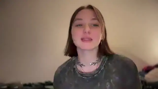 Snapshot of Isabel-Bailey chatting on February 2025 10:04:02 PM Isabel-Bailey online show from February 2025 10:04:02 PM