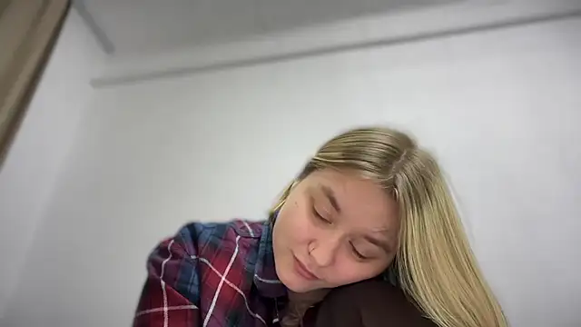 Snapshot of Isabel-Bailey chatting on October 2025 08:40:02 PM Isabel-Bailey online show from October 2025 08:40:02 PM