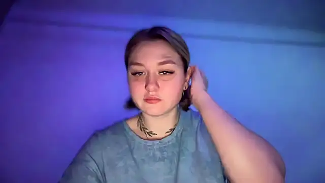 Snapshot of Isabel-Bailey chatting on October 2025 09:04:01 PM Isabel-Bailey online show from October 2025 09:04:01 PM