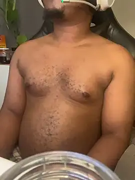 YesTheSexiest online show from September 2025 04:41:02 PM