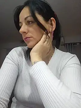 bruneta sexy23 online show from December 2024 01:56:01 AM