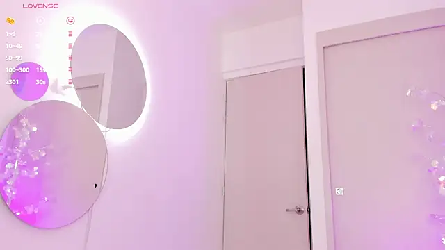 Snapshot of mia_yourmommy chatting on March 2025 12:01:01 PM mia yourmommy online show from March 2025 12:01:01 PM