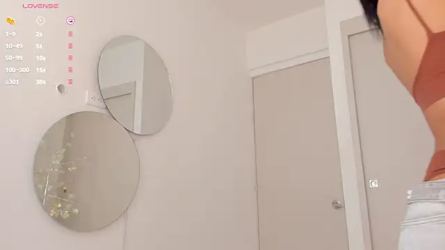 Snapshot of mia_yourmommy chatting on March 2025 09:31:02 PM mia yourmommy online show from March 2025 09:31:02 PM