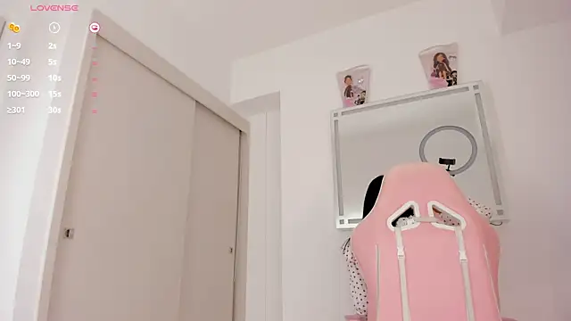 Snapshot of mia_yourmommy chatting on September 2025 03:17:01 AM mia yourmommy online show from September 2025 03:17:01 AM