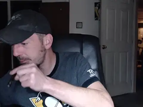 Snapshot of pensguy30 chatting on December 2024 02:41:02 AM pensguy30 online show from December 2024 02:41:02 AM