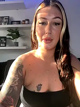 MissyLeeX online show from October 2025 08:45:01 AM