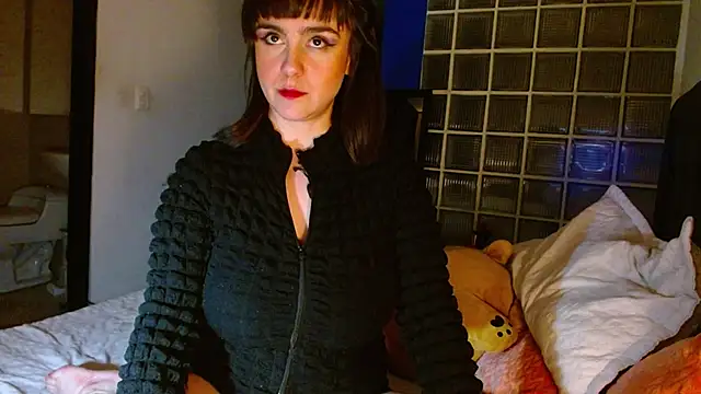 Snapshot of collette_beaufoy_ chatting on March 2025 05:07:02 AM collette beaufoy online show from March 2025 05:07:02 AM