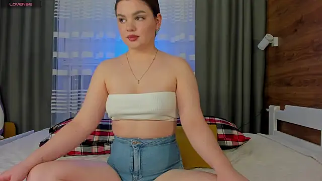 Snapshot of Elizabeth_Hottie_ chatting on December 2024 11:47:01 PM Elizabeth Hottie online show from December 2024 11:47:01 PM