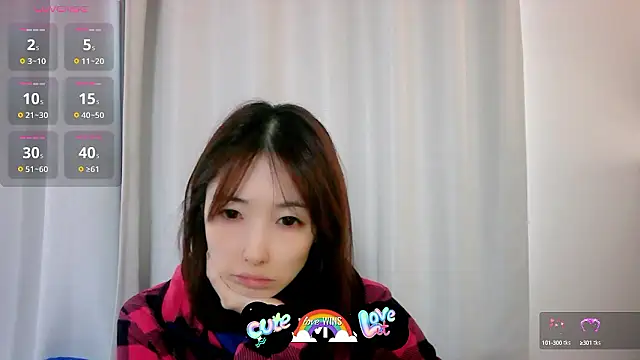 Snapshot of Love_me_Eri_ chatting on October 2025 11:58:01 PM Love me Eri online show from October 2025 11:58:01 PM