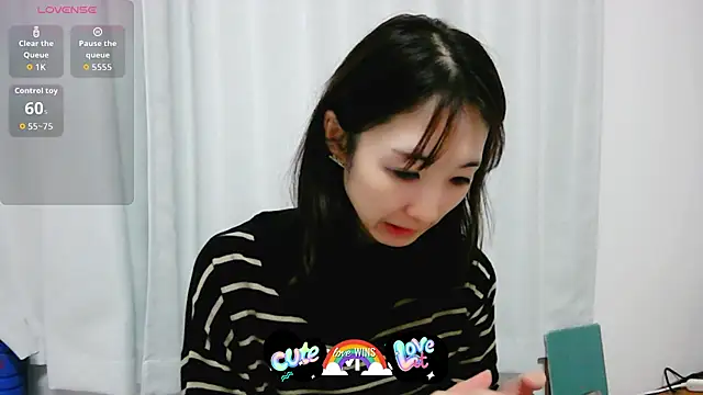 Snapshot of Love_me_Eri_ chatting on October 2025 12:05:02 PM Love me Eri online show from October 2025 12:05:02 PM