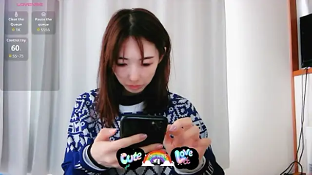 Snapshot of Love_me_Eri_ chatting on November 2025 05:43:02 AM Love me Eri online show from November 2025 05:43:02 AM