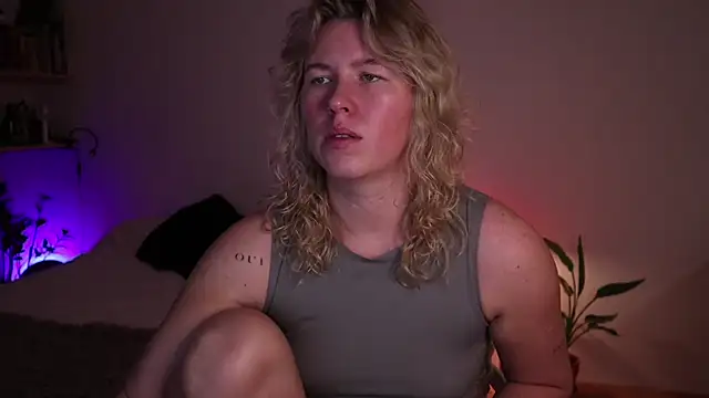 moonamii online show from October 2025 04:41:01 PM