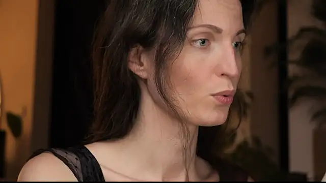 yulladao online show from October 2025 06:50:02 PM