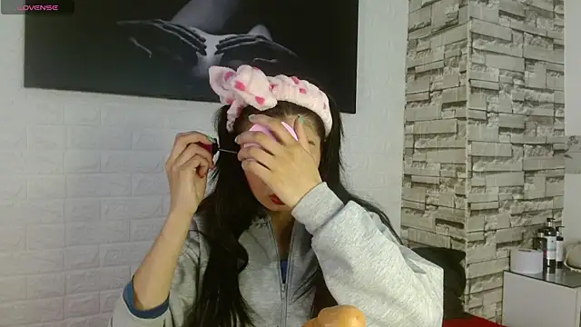 renata allen online show from December 2024 01:45:01 PM