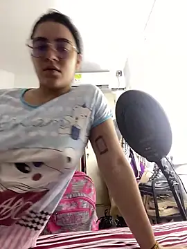 Lia flowers online show from December 2024 11:30:01 PM