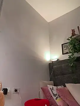 Lia flowers online show from December 2024 02:35:02 AM
