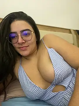 Lia flowers online show from January 2025 10:00:01 AM