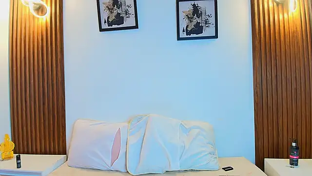 Snapshot of SofiaSweet_ chatting on October 2025 10:20:02 PM SofiaSweet online show from October 2025 10:20:02 PM