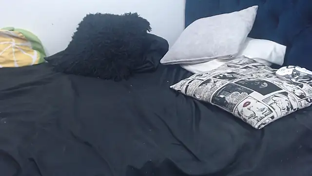 Snapshot of queenofwetqueens chatting on October 2025 04:24:02 PM queenofwetqueens online show from October 2025 04:24:02 PM