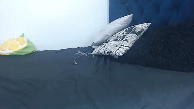 Snapshot of queenofwetqueens chatting on November 2025 05:13:02 PM queenofwetqueens online show from November 2025 05:13:02 PM