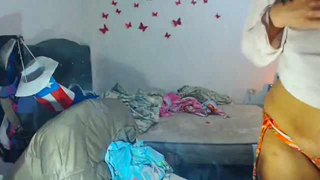 Snapshot of AmaraRoberts420 chatting on October 2025 07:01:02 PM AmaraRoberts420 online show from October 2025 07:01:02 PM