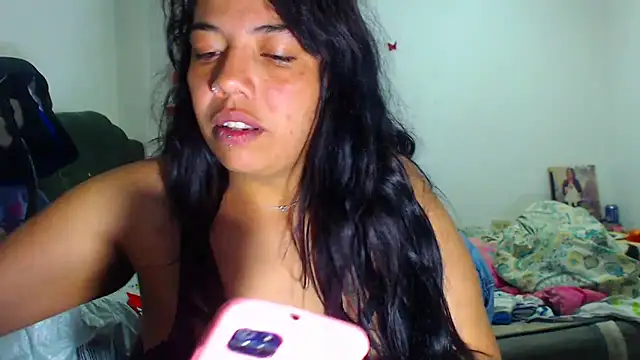 Snapshot of AmaraRoberts420 chatting on November 2025 02:03:02 AM AmaraRoberts420 online show from November 2025 02:03:02 AM