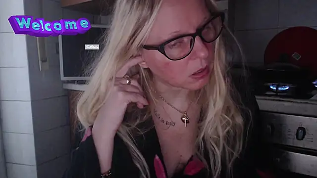 martachatte online show from February 2025 07:09:01 AM