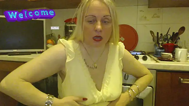 martachatte online show from February 2025 07:38:02 PM