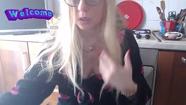 martachatte online show from February 2025 07:55:01 AM