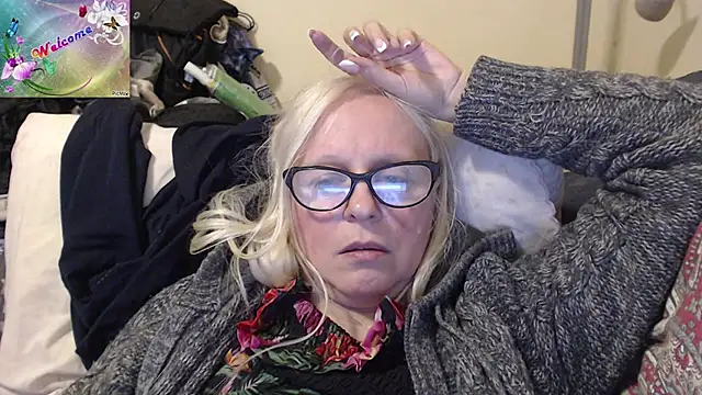 martachatte online show from October 2025 03:22:01 PM