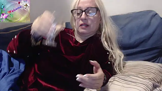 martachatte online show from October 2025 07:45:02 PM