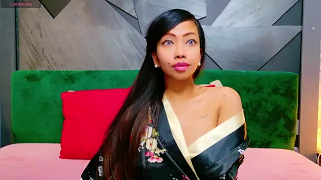 Snapshot of ElyaQuinn chatting on October 2025 06:56:01 AM ElyaQuinn online show from October 2025 06:56:01 AM