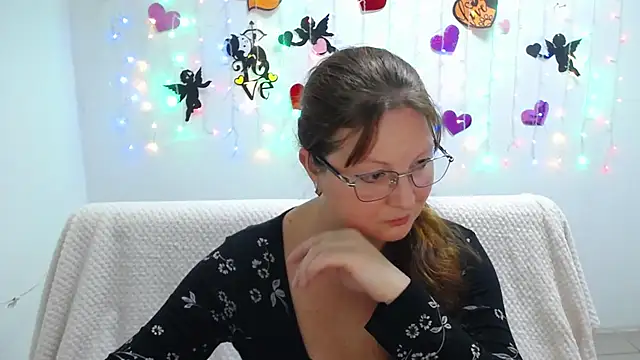 VanessaHotts online show from February 2025 09:10:01 AM