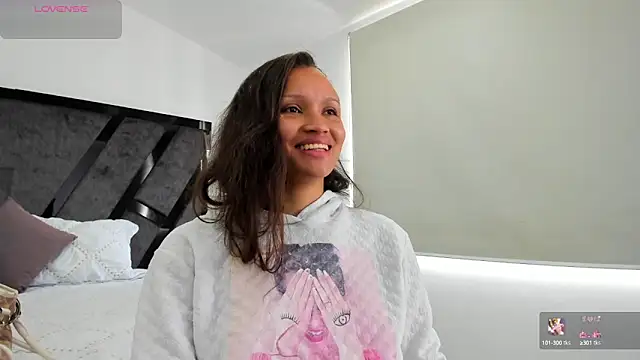 AnnieAndStefan online show from December 2024 12:58:01 PM
