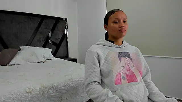 AnnieAndStefan online show from December 2024 12:54:02 PM