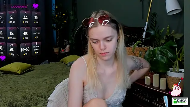 lady bellaa online show from December 2024 10:41:01 AM