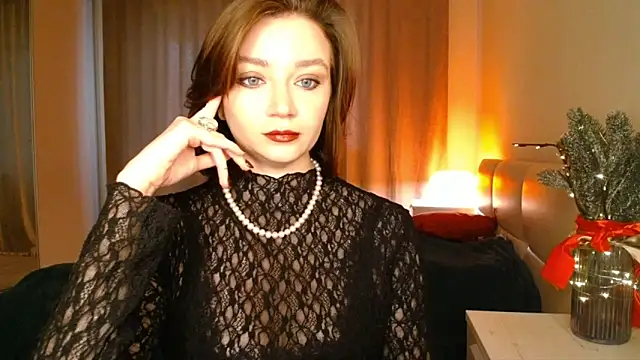 Snapshot of Shadow_Passion chatting on December 2025 07:03:02 AM Shadow Passion online show from December 2025 07:03:02 AM