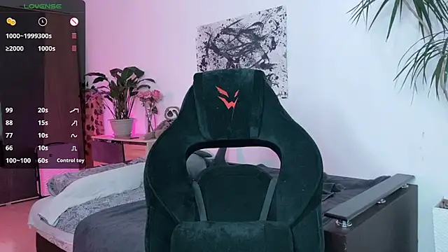 pale skin online show from October 2025 02:23:02 PM