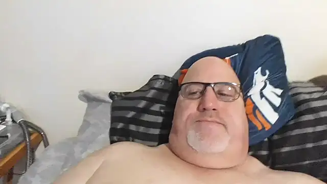 Snapshot of Bigbear0563 chatting on February 2025 03:35:01 PM Bigbear0563 online show from February 2025 03:35:01 PM