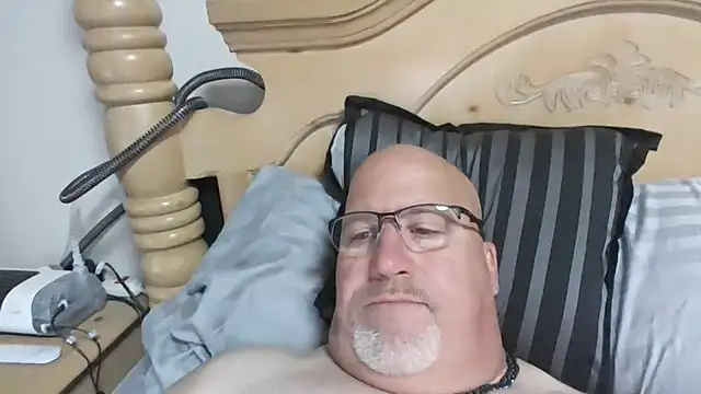 Snapshot of Bigbear0563 chatting on October 2025 03:36:02 PM Bigbear0563 online show from October 2025 03:36:02 PM