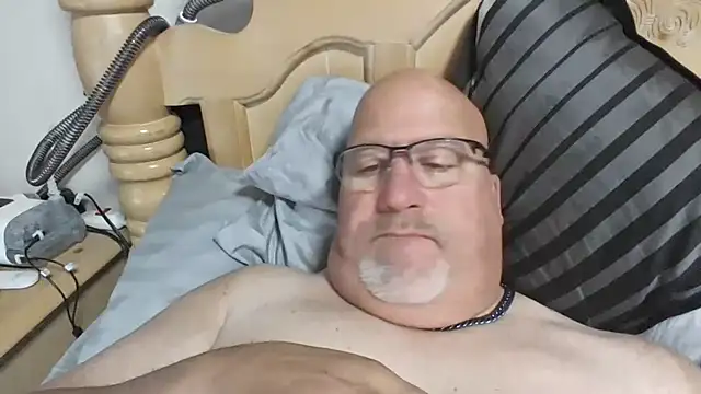 Snapshot of Bigbear0563 chatting on October 2025 04:20:02 PM Bigbear0563 online show from October 2025 04:20:02 PM