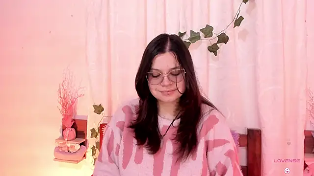 Snapshot of Mey_moon chatting on February 2025 04:16:01 PM Mey moon online show from February 2025 04:16:01 PM