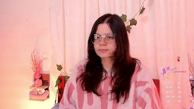 Snapshot of Mey_moon chatting on March 2025 05:38:02 AM Mey moon online show from March 2025 05:38:02 AM